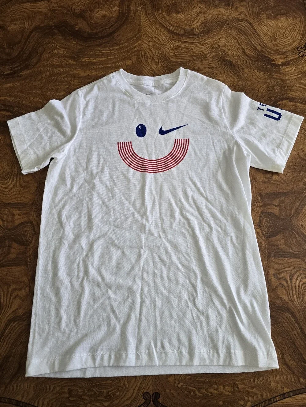 Nike Team USA Smiley Graphic Core T-Shirt Youth Large